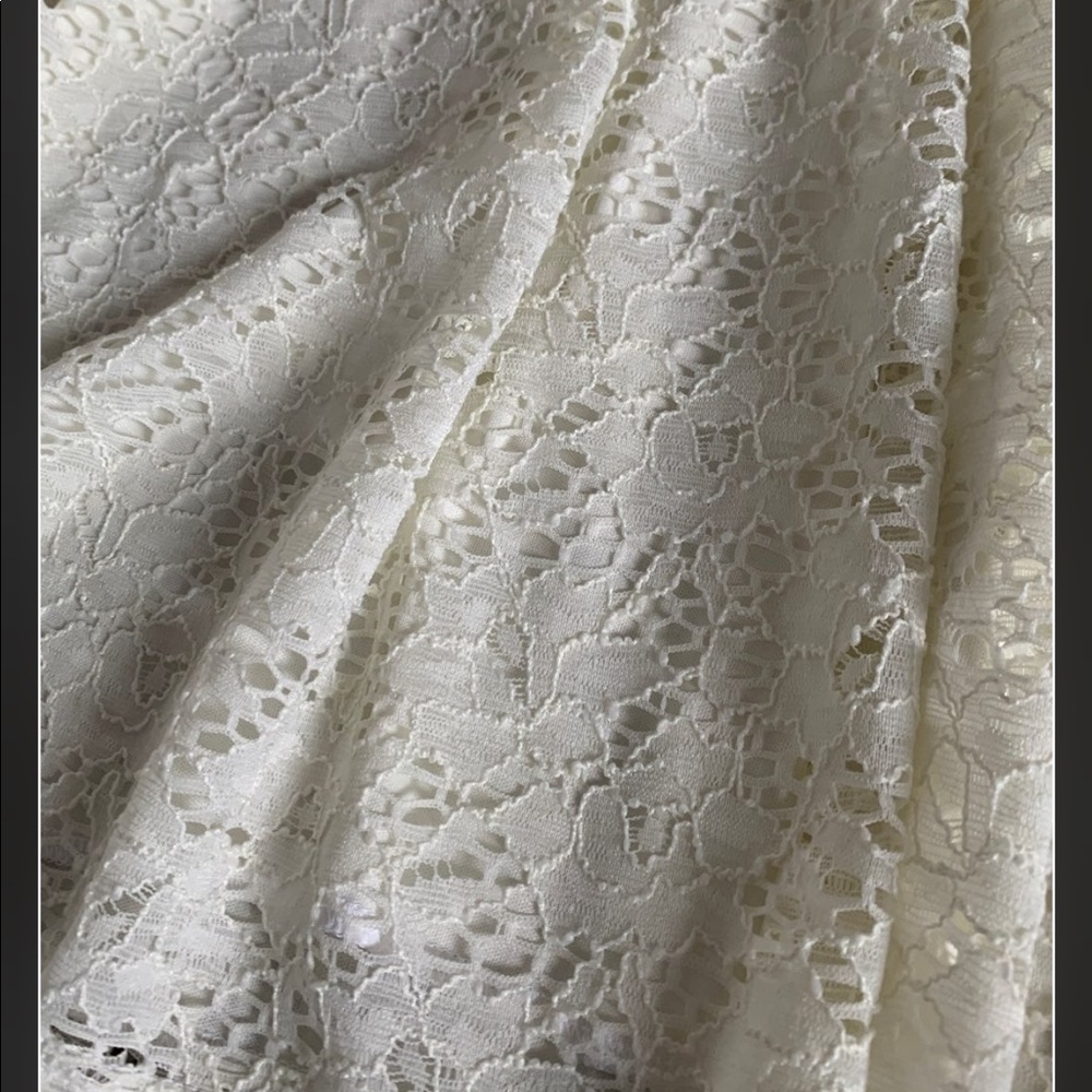 Delia’s Lace Dress - Picture 3 of 5